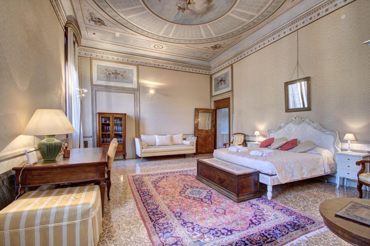 Doge Stair, Gorgeous - Bbc Venice Grand 2024 Tour Recorded Here! Екстериор снимка