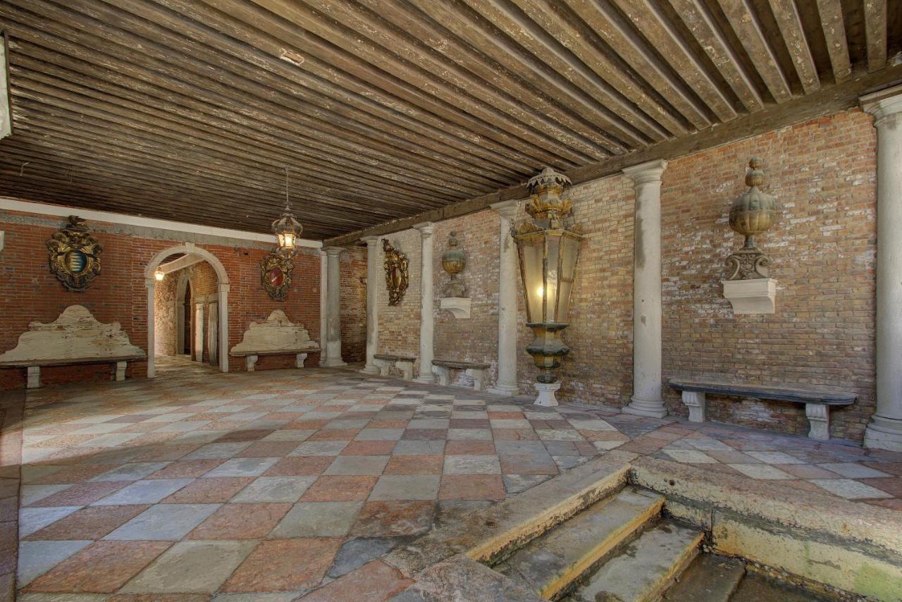 Doge Stair, Gorgeous - Bbc Venice Grand 2024 Tour Recorded Here! Екстериор снимка